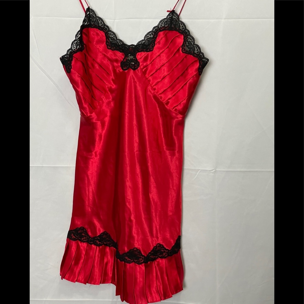 Vintage Victoria’s Secret Chamise Size Small